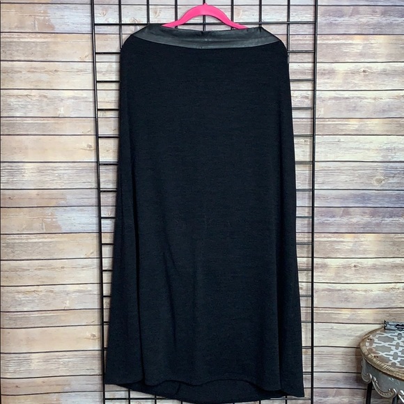 Sweater material. - Picture 1 of 2